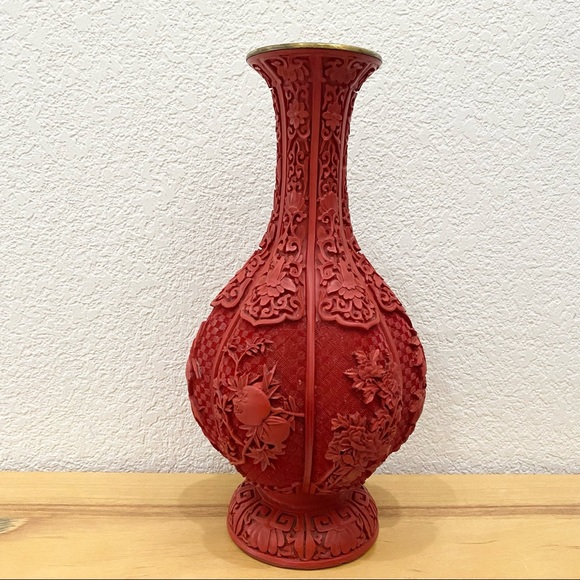 Vintage Cinnabar Red Carved Vase Floral Flower Ornate Brass Inlay 12.5-Inch Vase - Picture 3 of 15